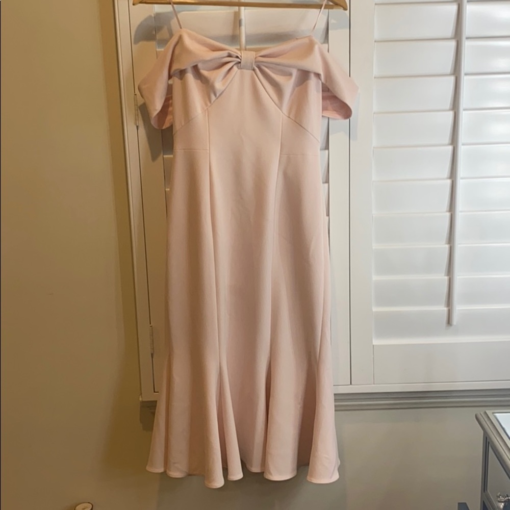 Gal meets Glam Soft pink dress